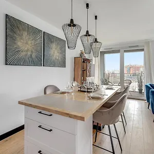 Chlebova - Riverside View Terrace, Free Parking, Gym & Kidsplay By Downtown Apartmán